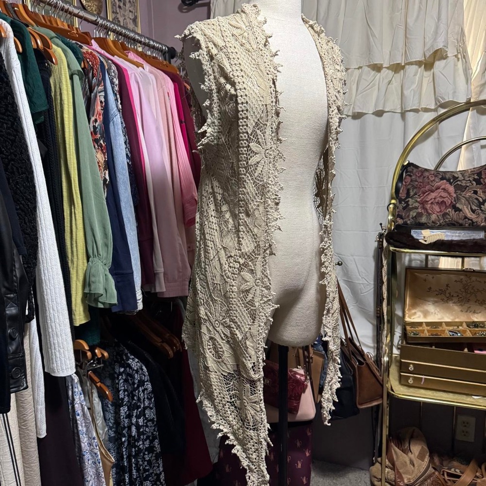 Poof Women Beige Floral Lace Open Front Draped Vest Boho Sleeveless Cardigan S